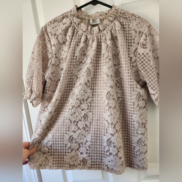 Cream Blouse Size XL - Picture 3 of 7